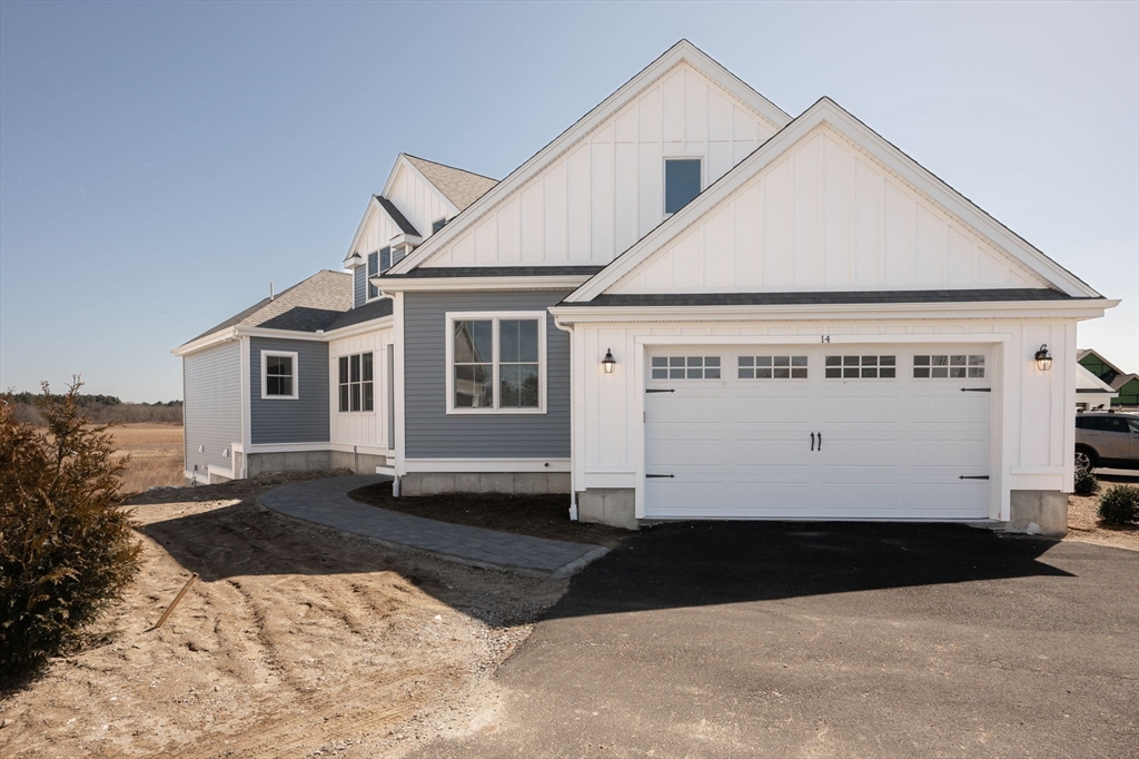 58 Metacomet Road #17 in West Bridgewater