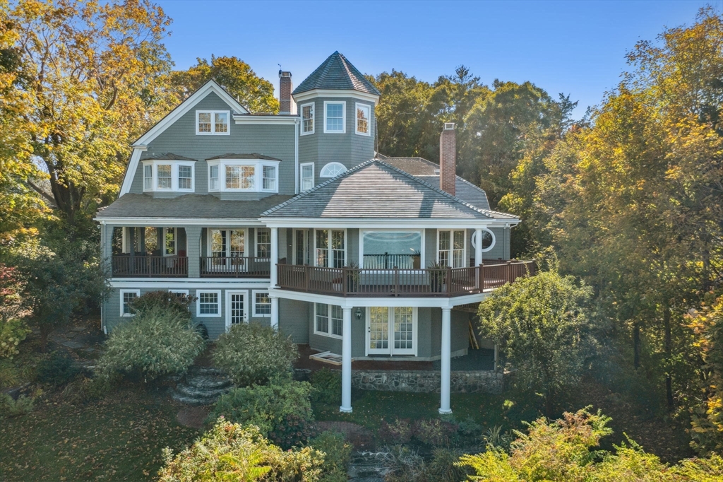 236 Powder Point Ave in Duxbury