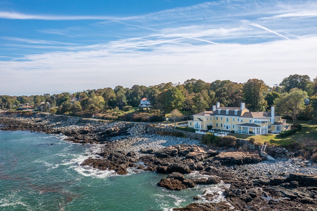 66 Ocean St in Nahant