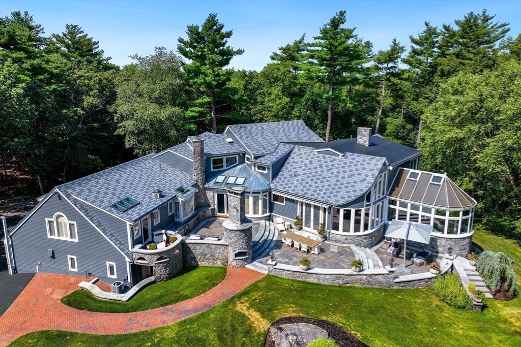 32-70 Lazell Street in Hingham