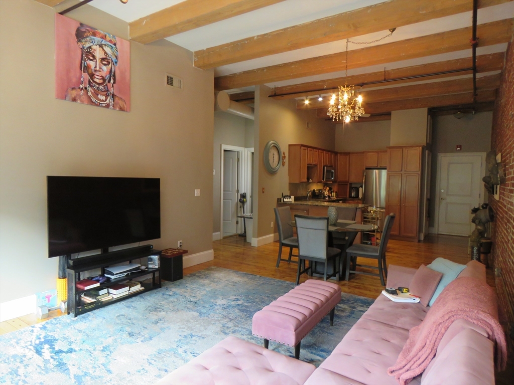 61 Market St #2B in Lowell