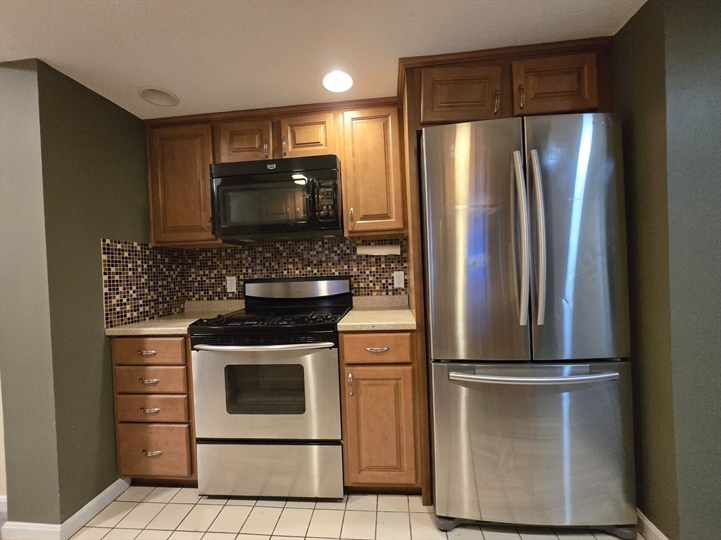 165 Cottage St #611 in Chelsea