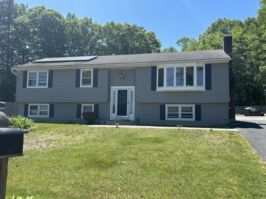 75 Dale Ave in Leominster