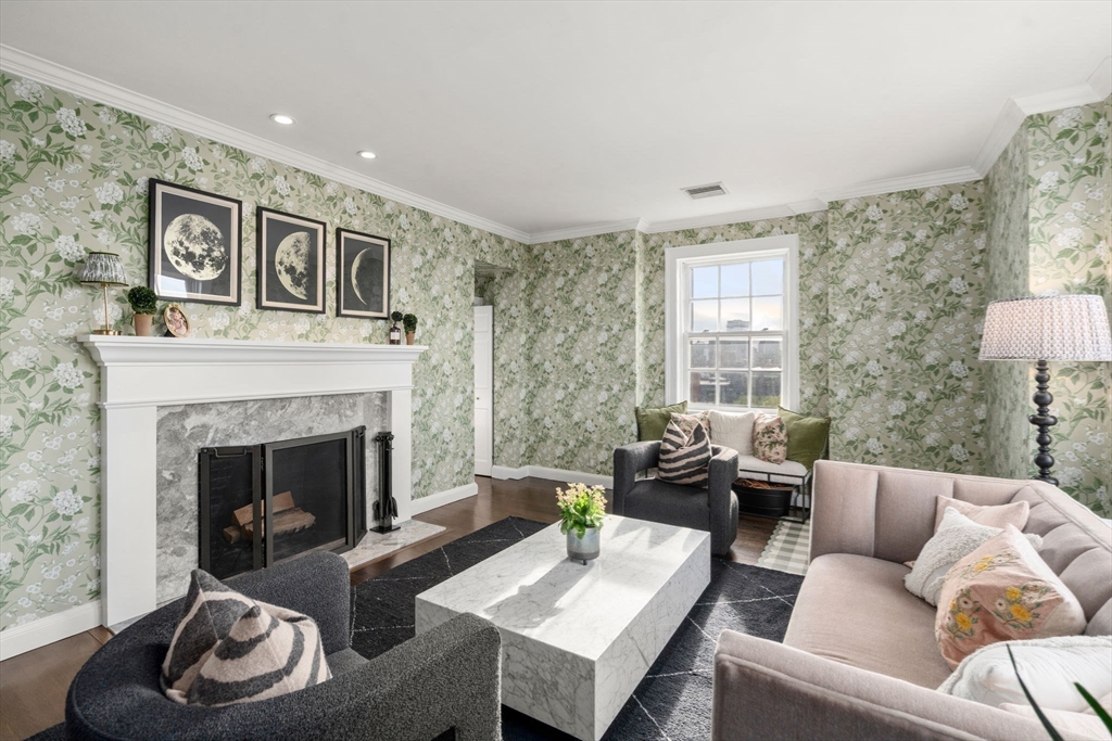 65 Commonwealth Ave #8B in Boston