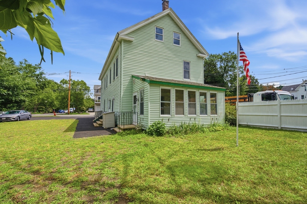 114 Haverhill St in North Reading