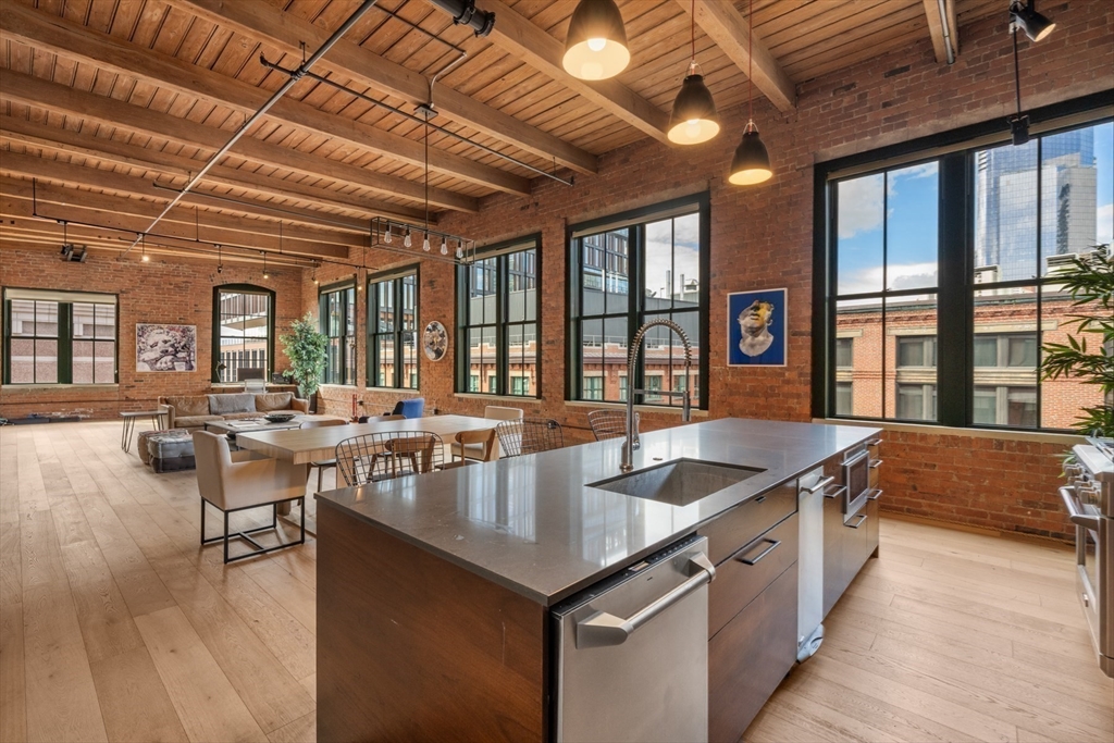 49 Melcher St #502 in Boston