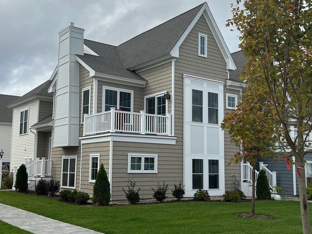 11 Trumpet Vine Lane in Plymouth