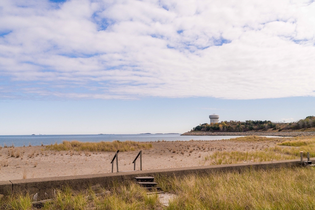 129 Strandway in Winthrop