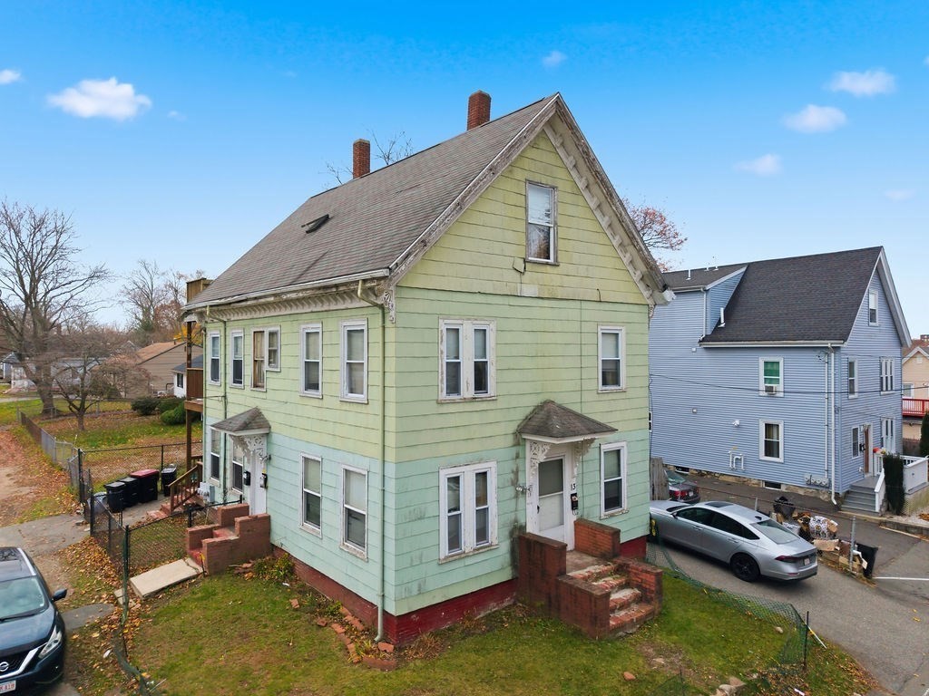 13 Standish St in Brockton