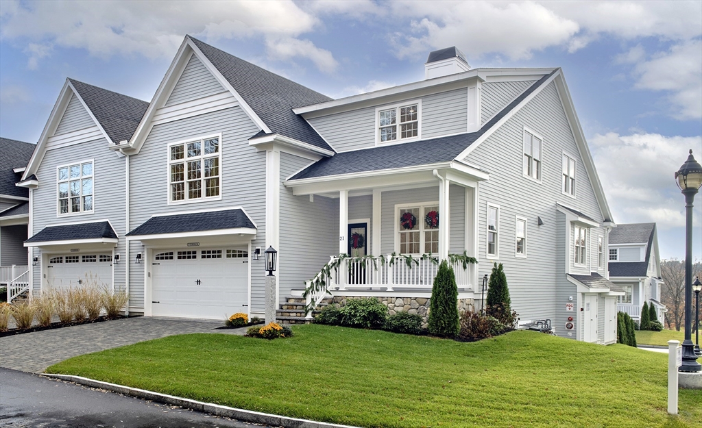 21 Clubview Dr #21 in Andover