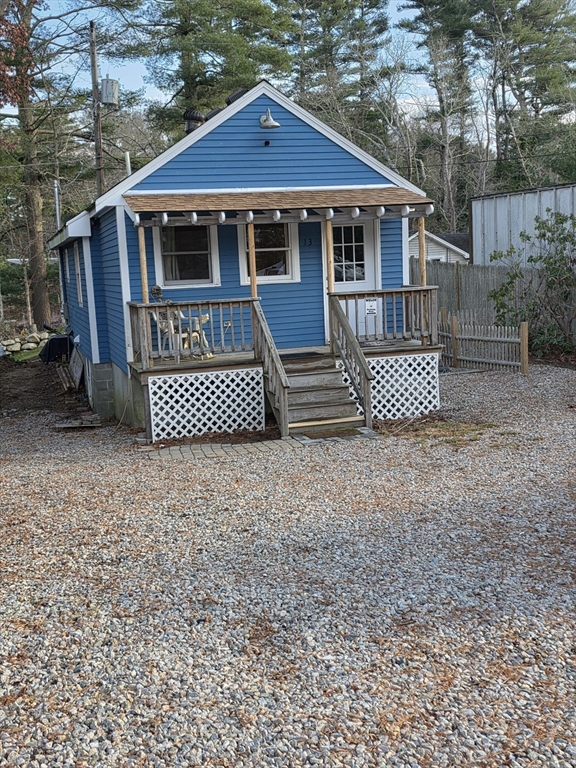 13 Pond View Way in Carver
