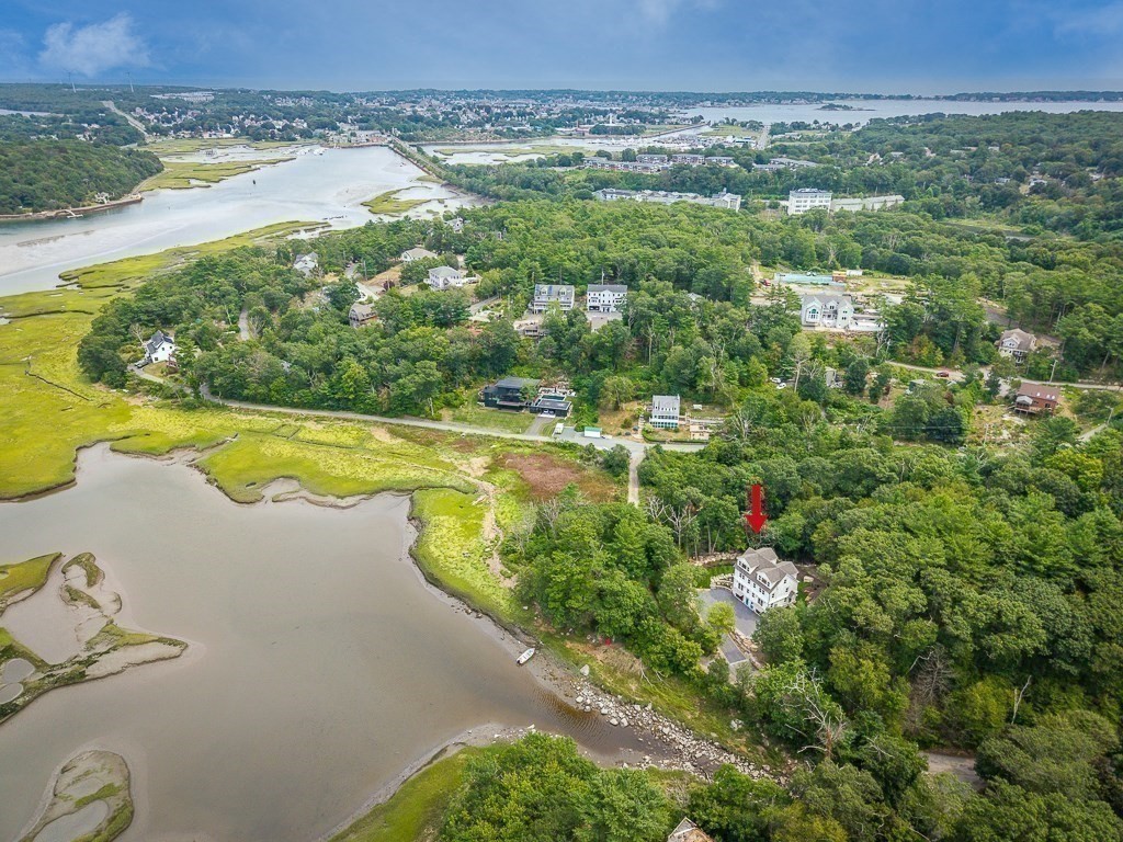 5 Samoset Rd #B in Gloucester