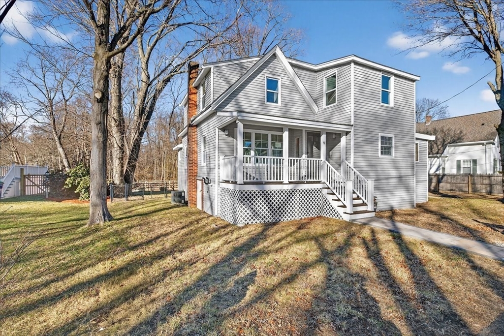 48 Bigelow Ave in Rockland