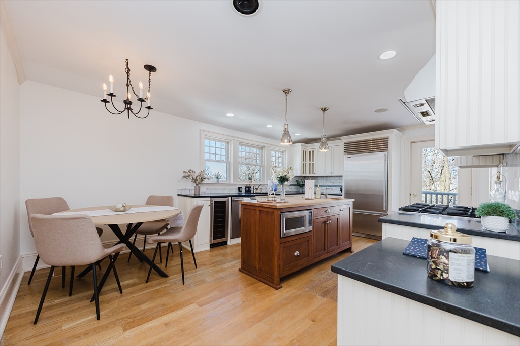 159 Washington St #4 in Newton