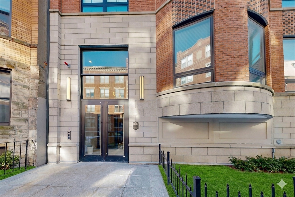 50 Symphony Rd #402 in Boston