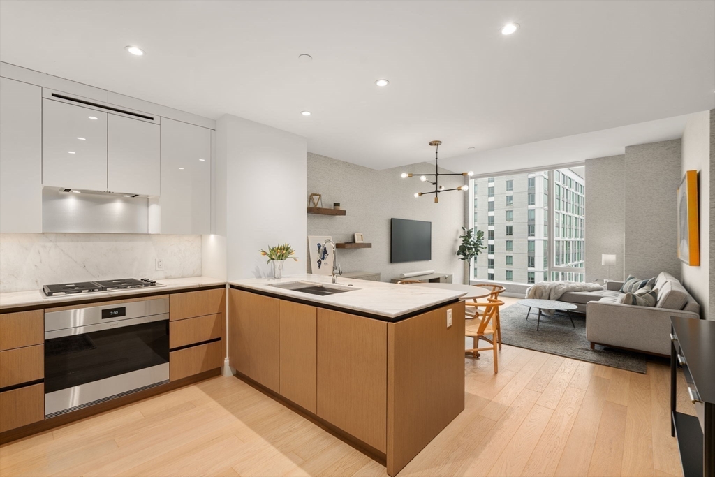 380 Harrison Ave #PH2M in Boston