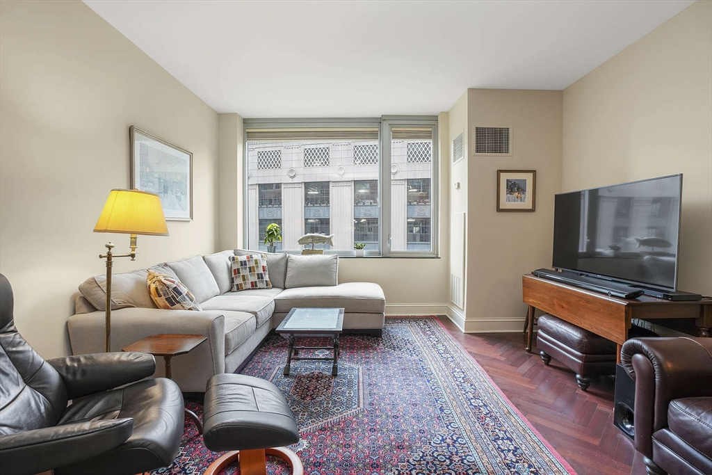 1 Charles St S #602 in Boston