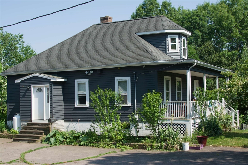 30 Sanger St in Bridgewater