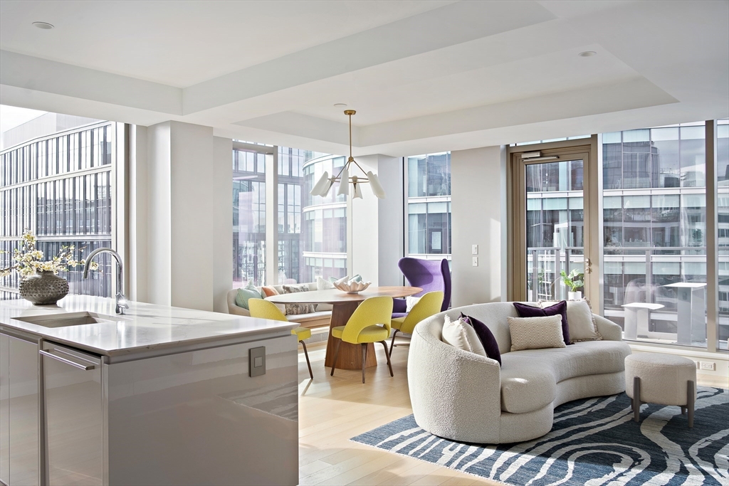 133 Seaport Boulevard #2101 in Boston