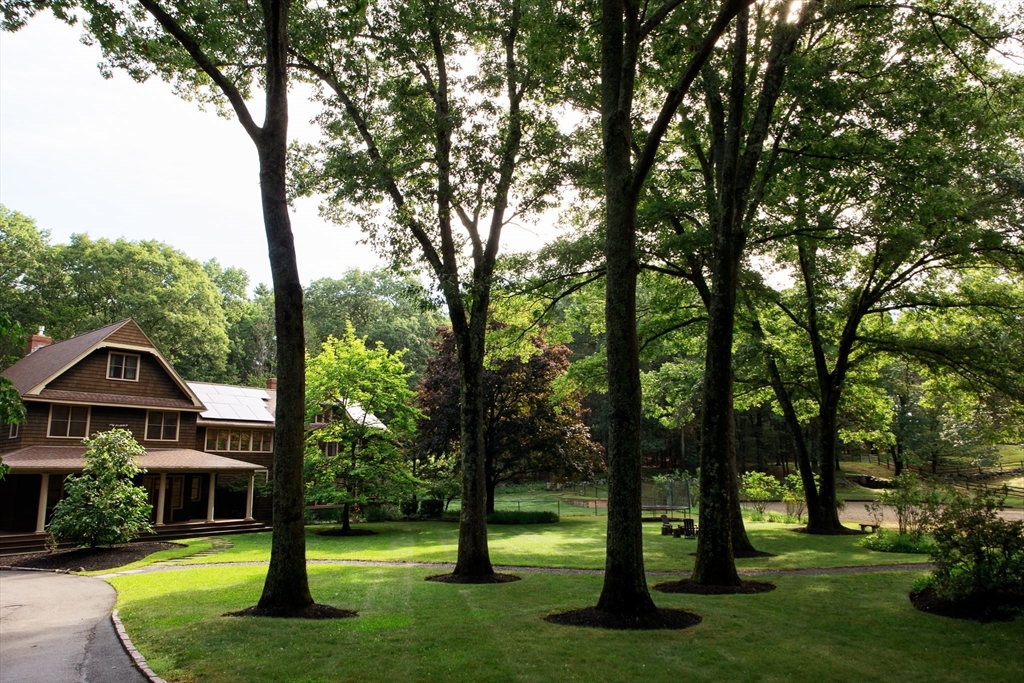 2 Spingler Dr in South Hamilton