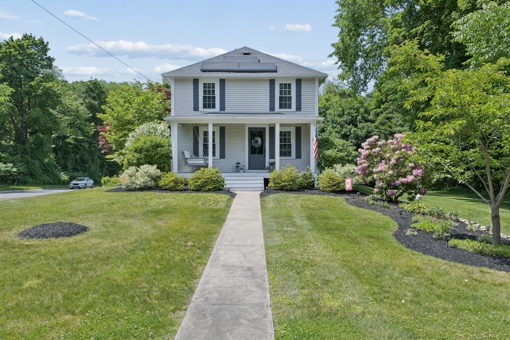 2 Sterling Court in Northborough