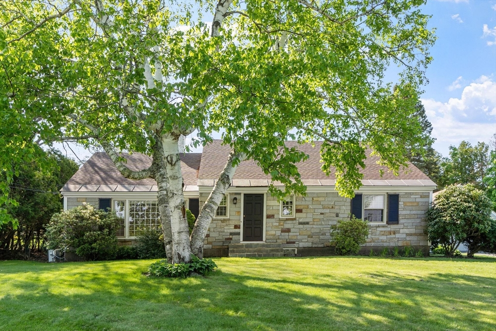 454 Wilson St in Clinton