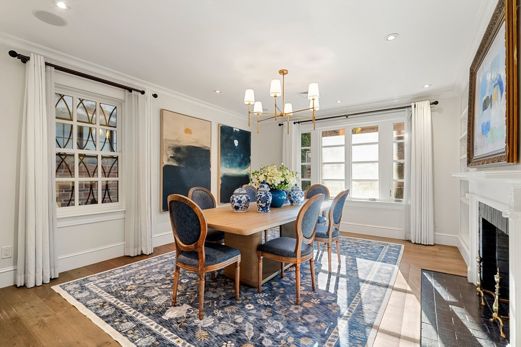 6 West Hill Place in Boston
