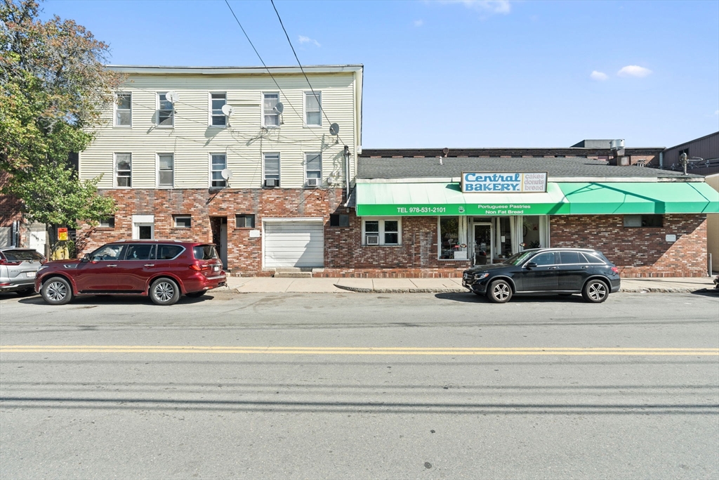 46-48 Walnut St in Peabody
