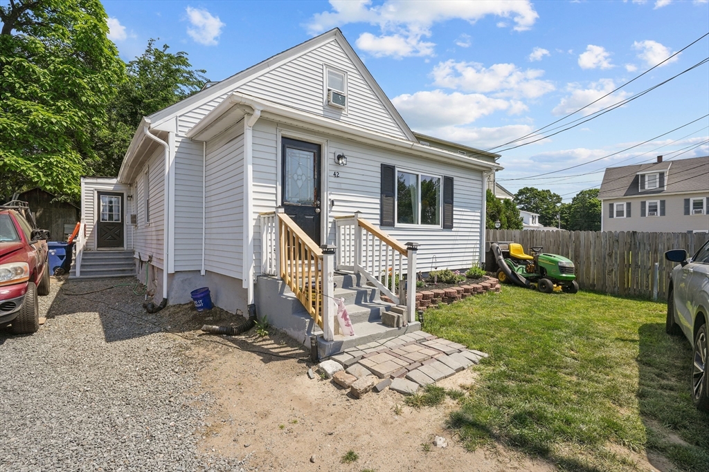 42 Taunton Ave in Seekonk