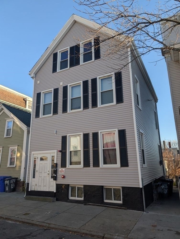 167 Lexington St in Boston