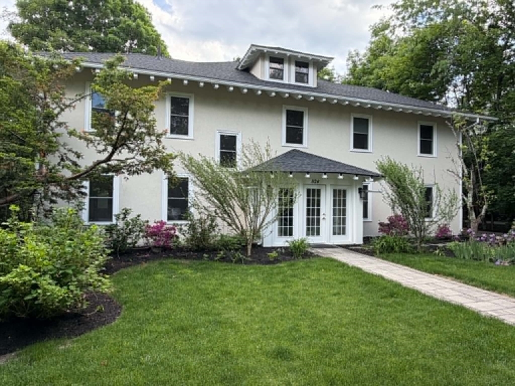 524 Ward St in Newton Center