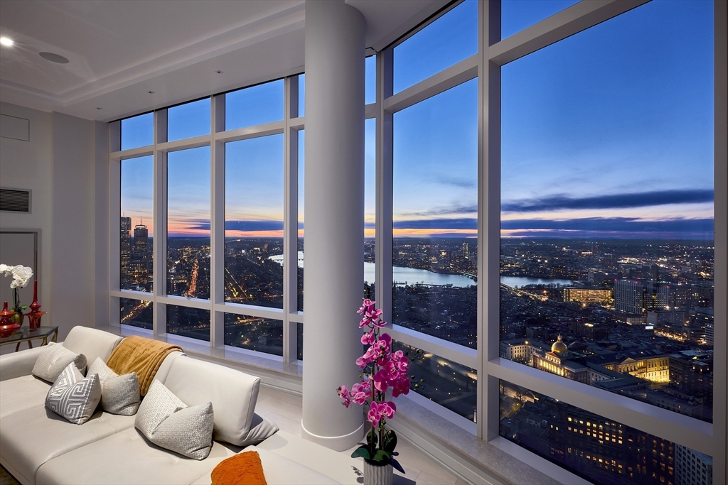 1 Franklin St #PH1B in Boston