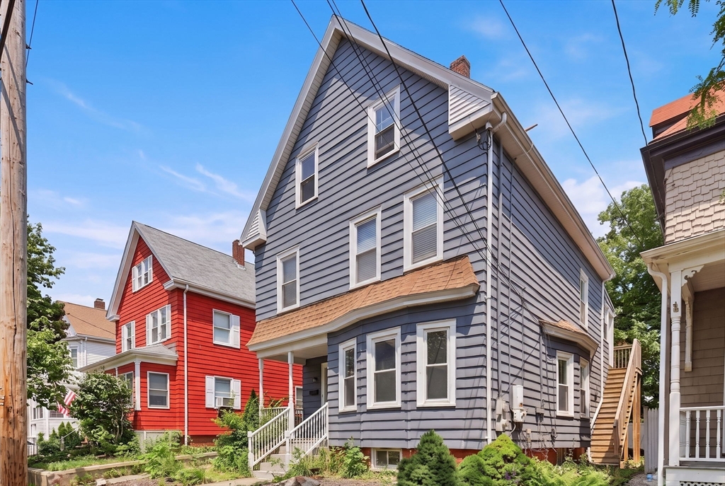 15 Waverly ave in Everett
