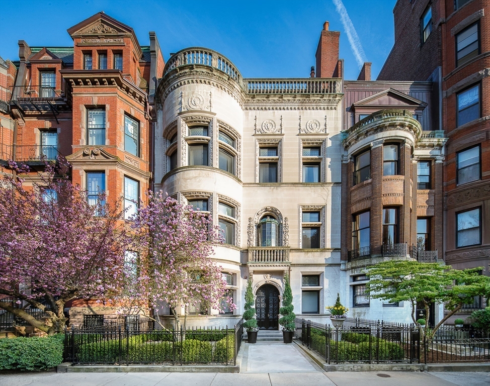 304 Commonwealth Ave #PH in Boston