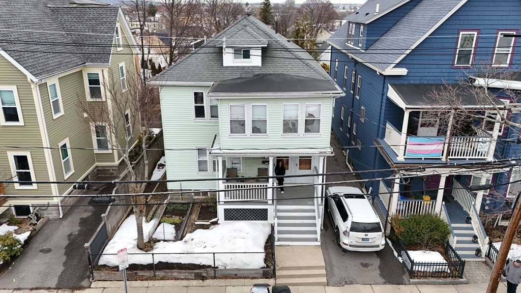 73 Bonair St in Somerville