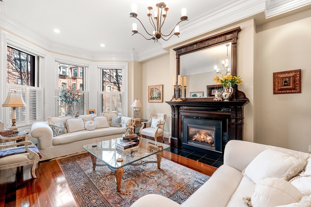 392 Marlborough St #1 in Boston