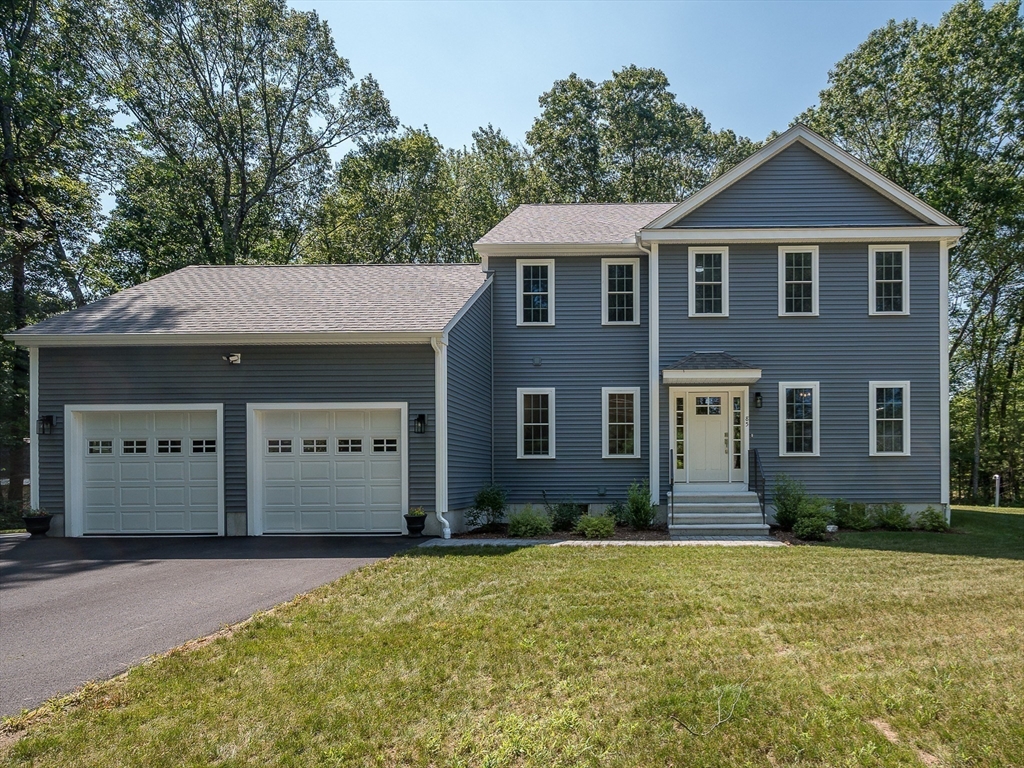 85 East St in Uxbridge