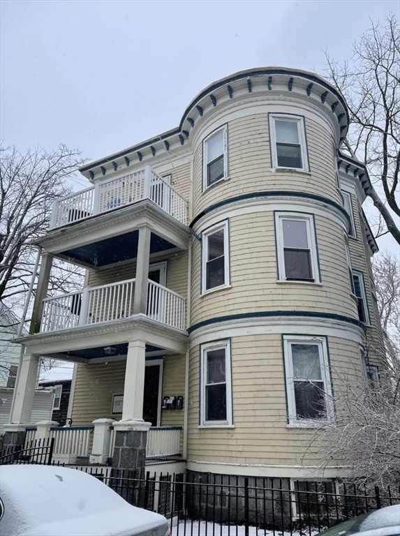9 Sumner Sq in Dorchester