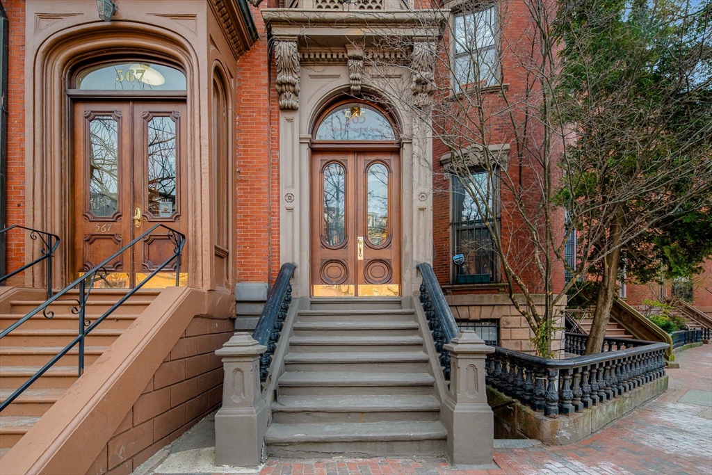 565 Massachusetts Ave. #4 in Boston
