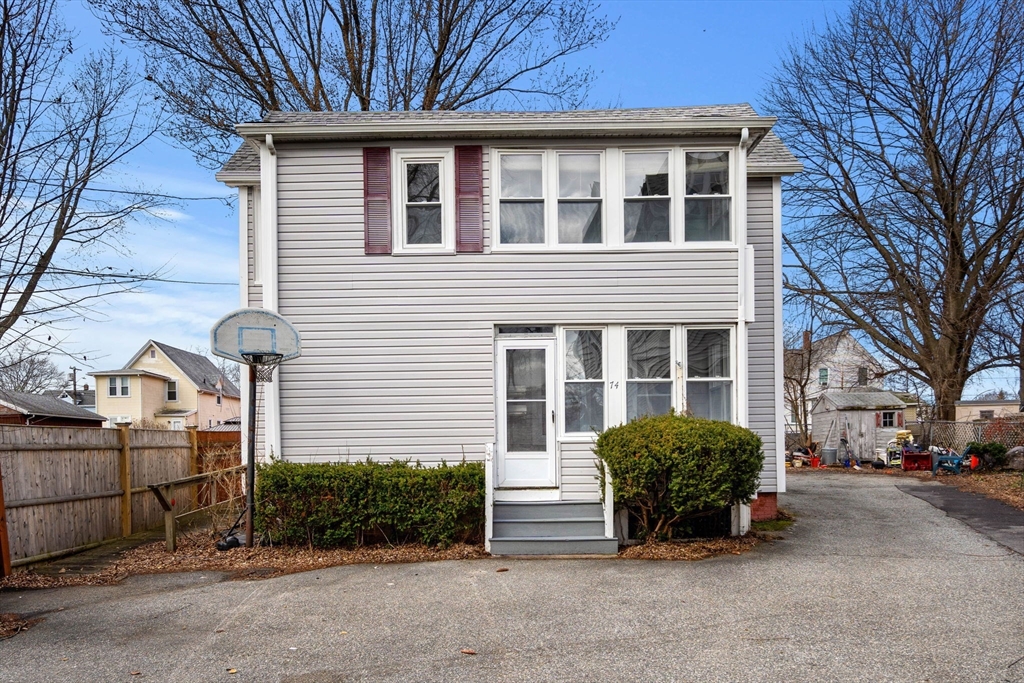 74 Myrtle St in Lynn