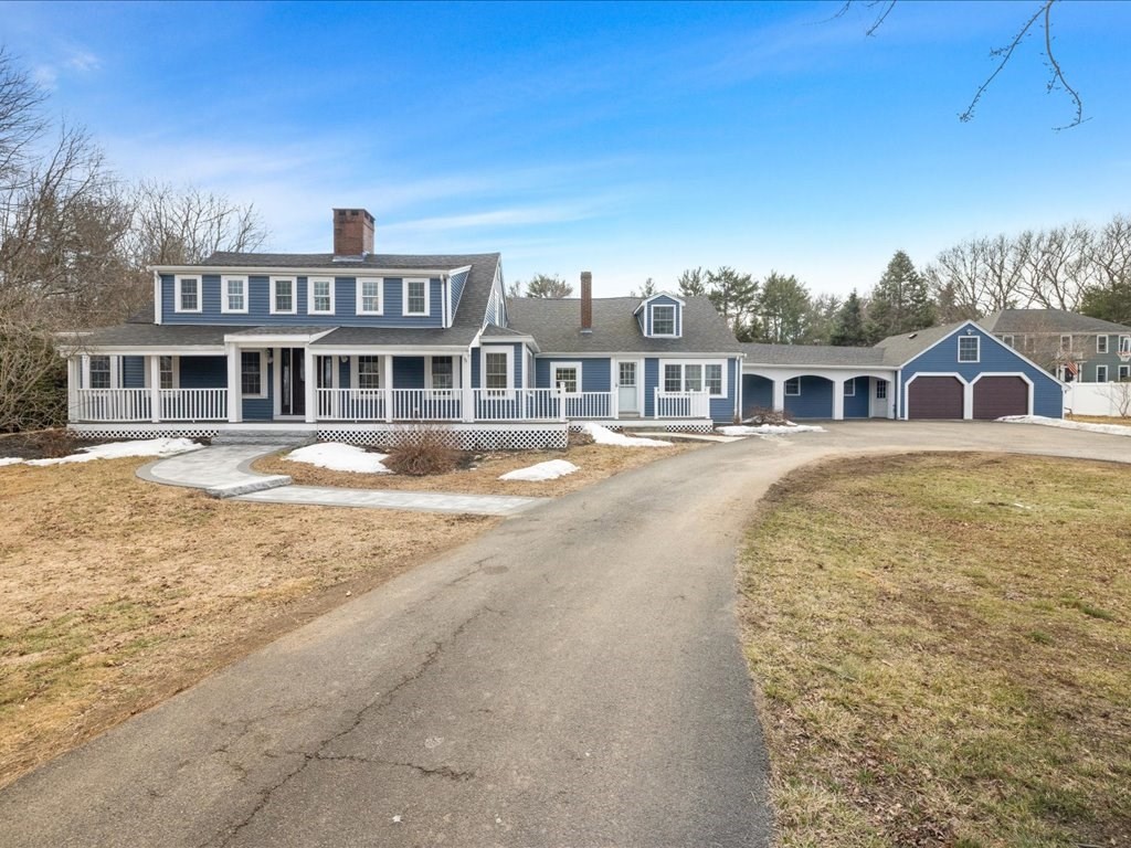 555 Webster St. in Marshfield