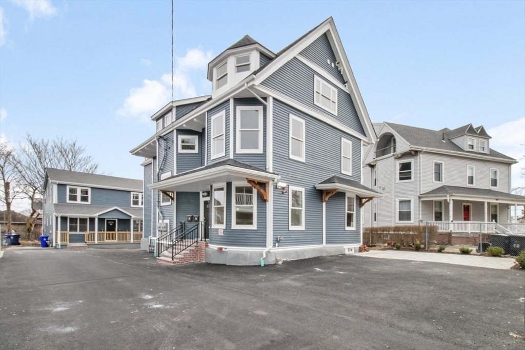 66-66R Stanley St in Dorchester
