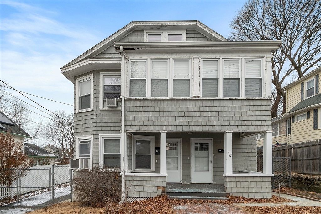 48 Saratoga St in Lynn