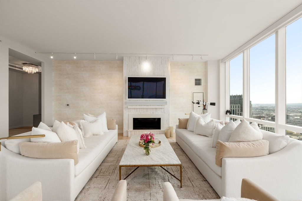 1 Franklin St #4602 in Boston