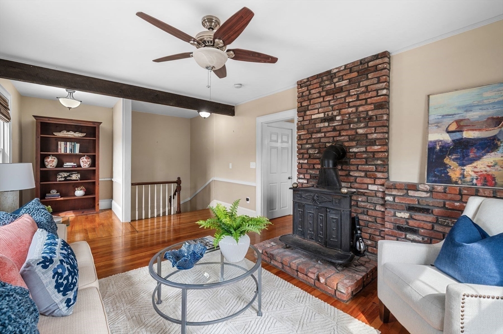 1 Maverick St #2 in Marblehead
