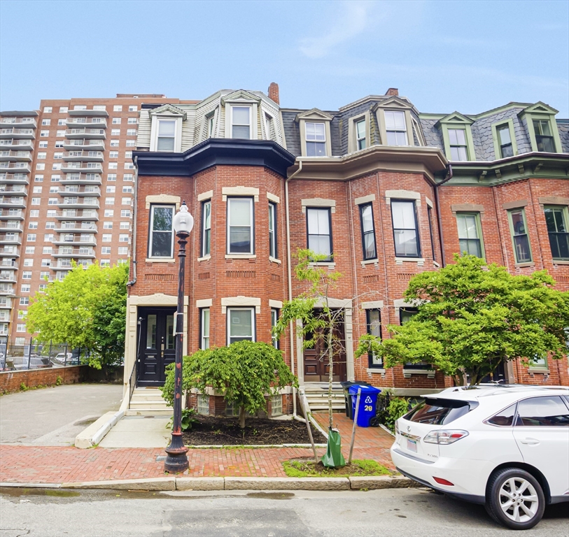 31 WORTHINGTON ST. in Roxbury Crossing
