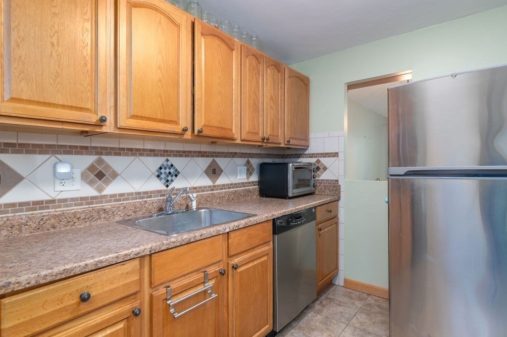 39 Cary Avenue #0-14 in Chelsea
