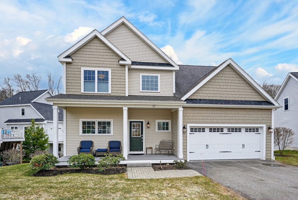 17 Stonebrook Ct #17 in Southborough