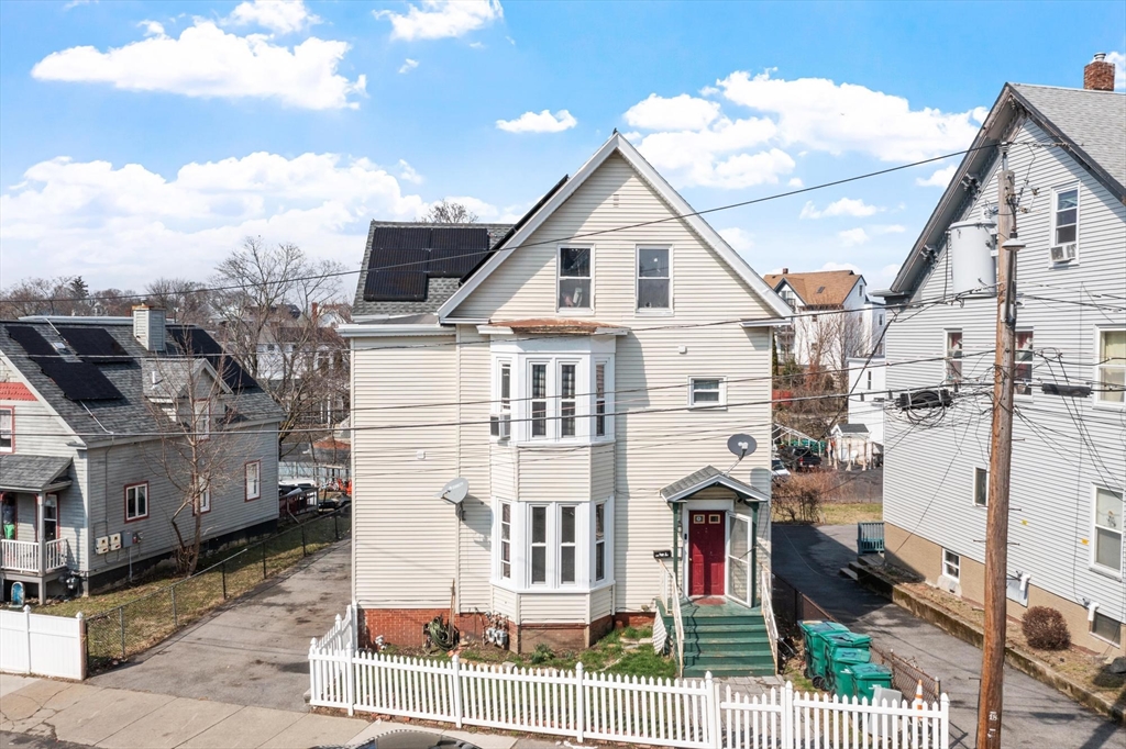 51 High Rock St in Lynn