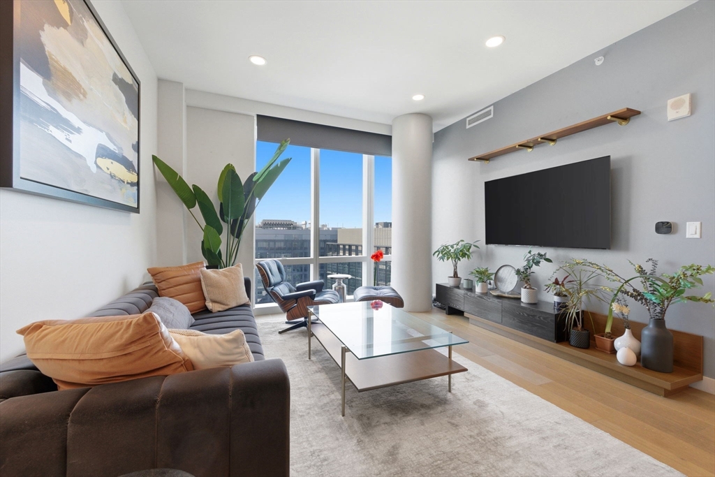 188 Brookline Avenue #23I in Boston